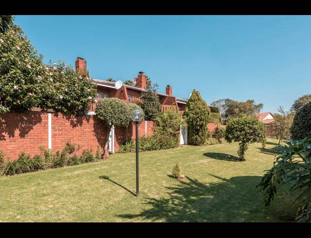 3 BEDROOM TOWNHOUSE FOR SALE IN BEDFORD GARDENS